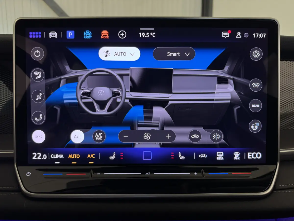 1.5 eHybrid 204PK DSG LIFE TREKHAAK/IQ.LIGHT/CAMERA FABRIEKSGARANTIE TOT 2030