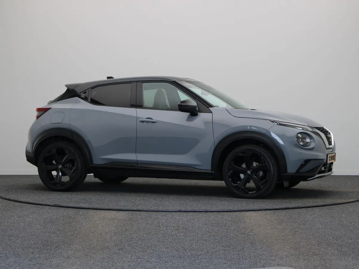 1.0 DIG-T Business Premium | Stoel en stuur verwarming | Climate control | Navigatie | Achteruitrij camera | Elektronische handrem met autohold | DAB radio |