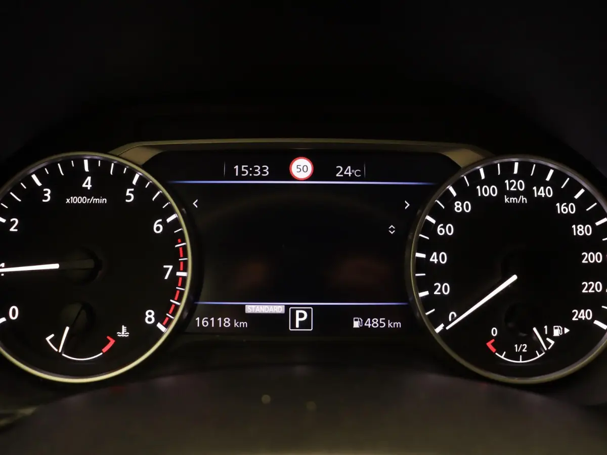 1.0 DIG-T Business Premium | Stoel en stuur verwarming | Climate control | Navigatie | Achteruitrij camera | Elektronische handrem met autohold | DAB radio |