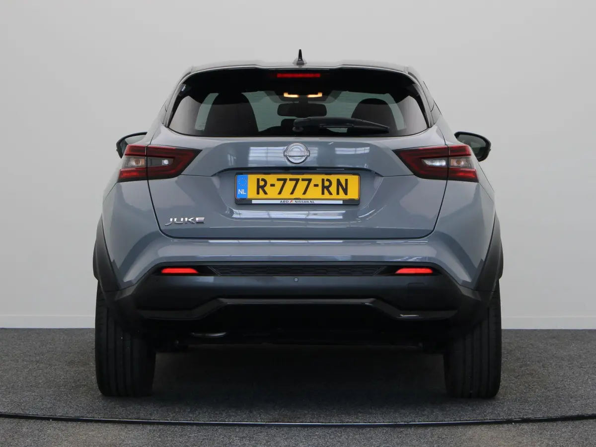 1.0 DIG-T Business Premium | Stoel en stuur verwarming | Climate control | Navigatie | Achteruitrij camera | Elektronische handrem met autohold | DAB radio |
