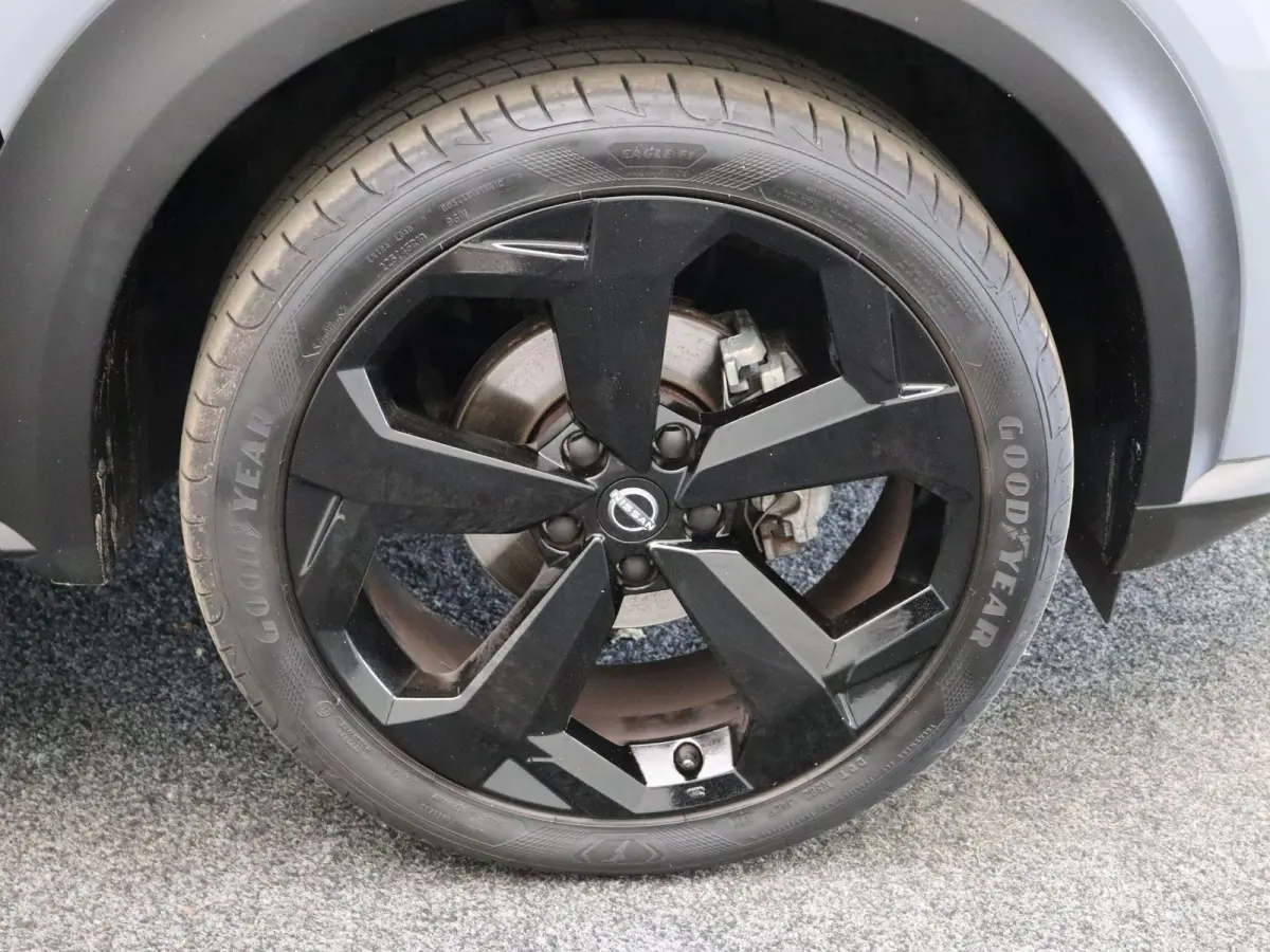 1.0 DIG-T Business Premium | Stoel en stuur verwarming | Climate control | Navigatie | Achteruitrij camera | Elektronische handrem met autohold | DAB radio |