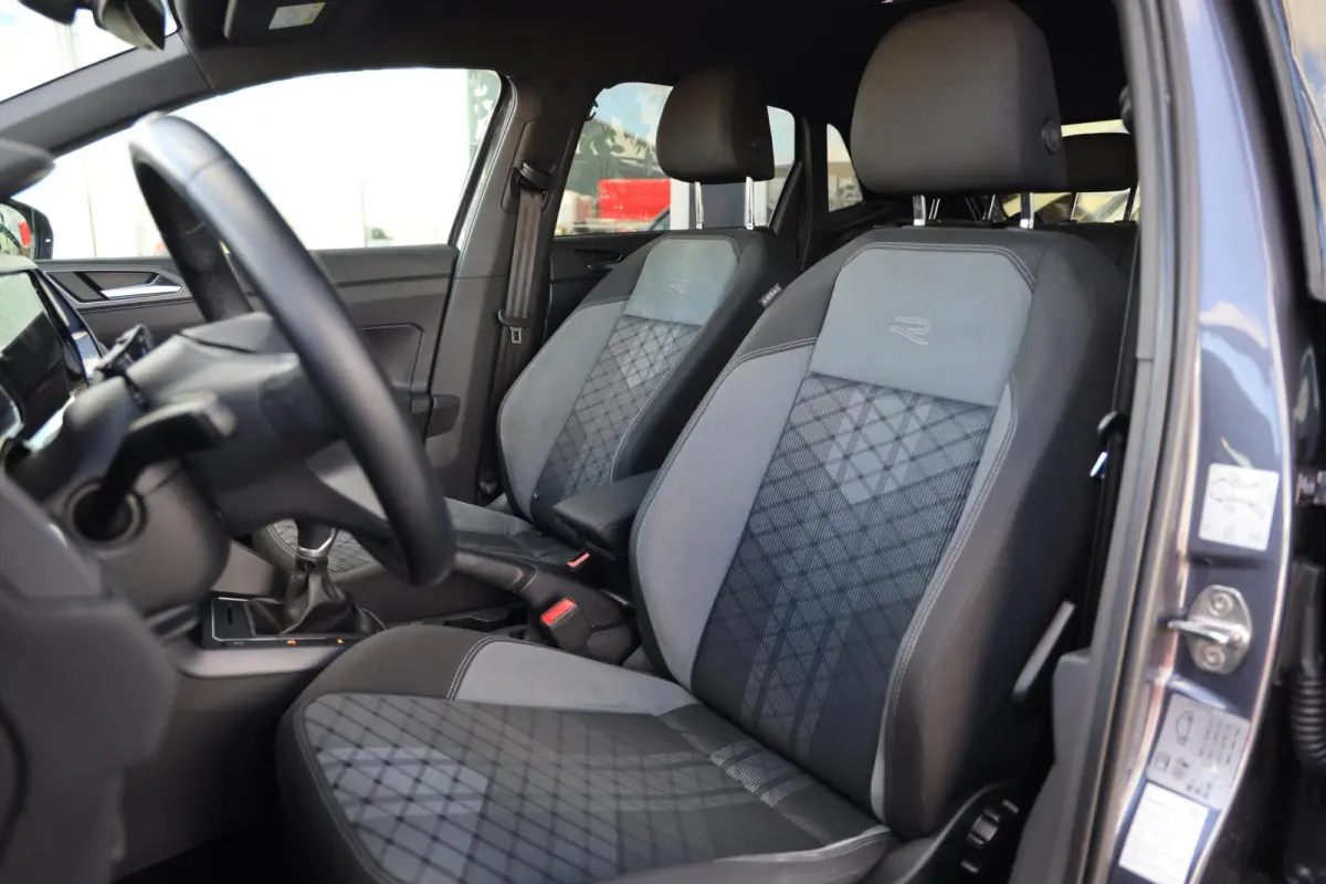 1.0 TSI R-Line Business|IQ-Light|Camera|Stoelverw.|Apple carplay/android auto|