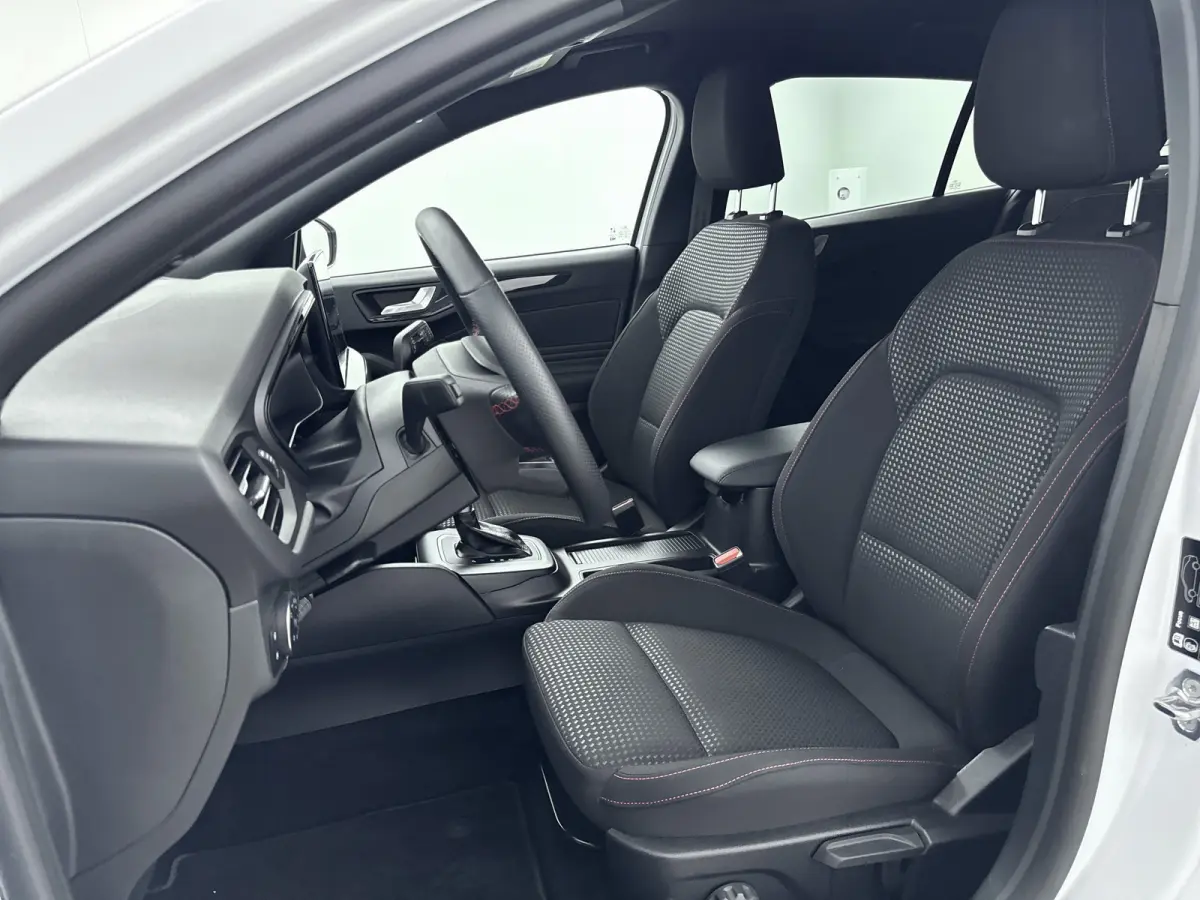 1.0 EcoBoost Hybrid ST Line | Automaat | 100% Dealer o.h. | Trekhaak | Winter-pack | LED | Apple carplay / andriod auto | Privacy-glass