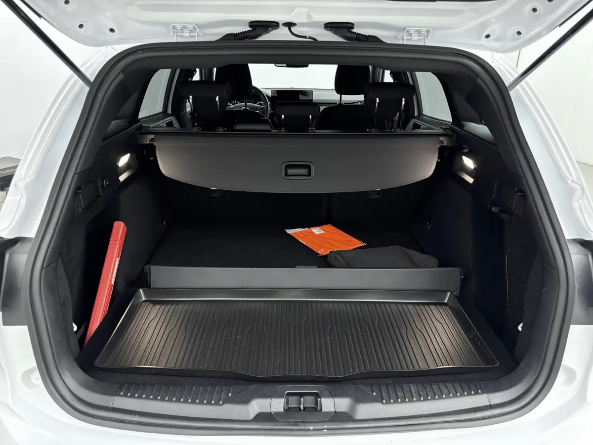 1.0 EcoBoost Hybrid ST Line | Automaat | 100% Dealer o.h. | Trekhaak | Winter-pack | LED | Apple carplay / andriod auto | Privacy-glass
