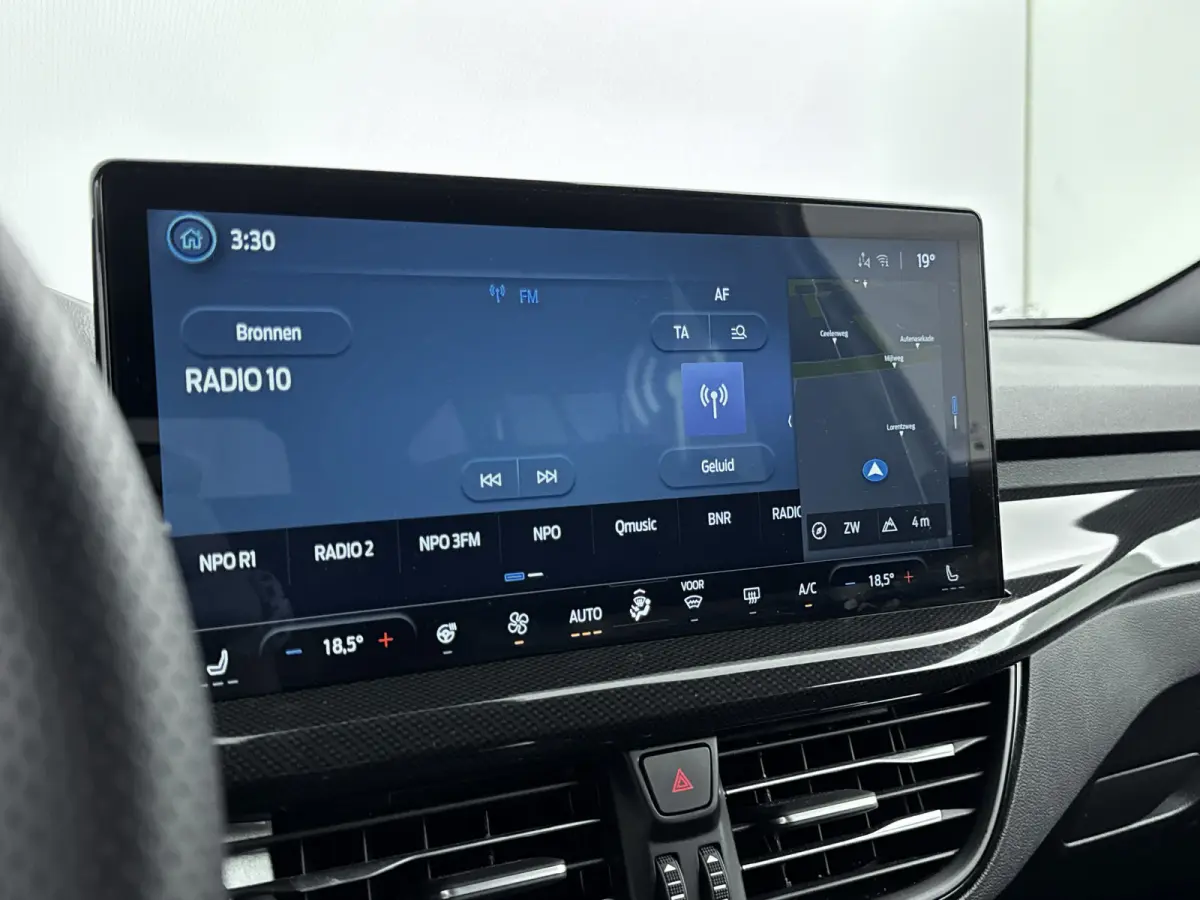 1.0 EcoBoost Hybrid ST Line | Automaat | 100% Dealer o.h. | Trekhaak | Winter-pack | LED | Apple carplay / andriod auto | Privacy-glass