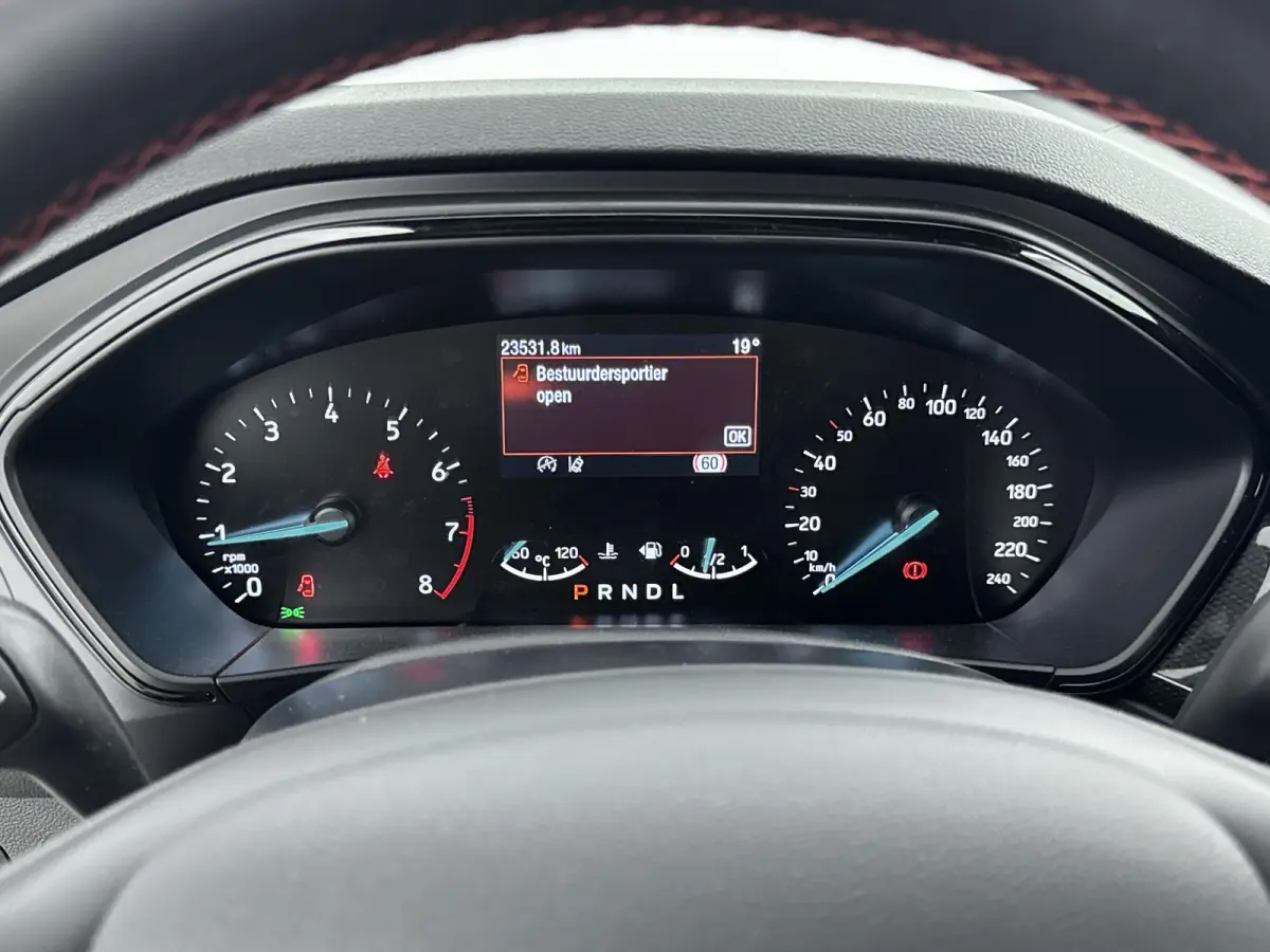 1.0 EcoBoost Hybrid ST Line | Automaat | 100% Dealer o.h. | Trekhaak | Winter-pack | LED | Apple carplay / andriod auto | Privacy-glass