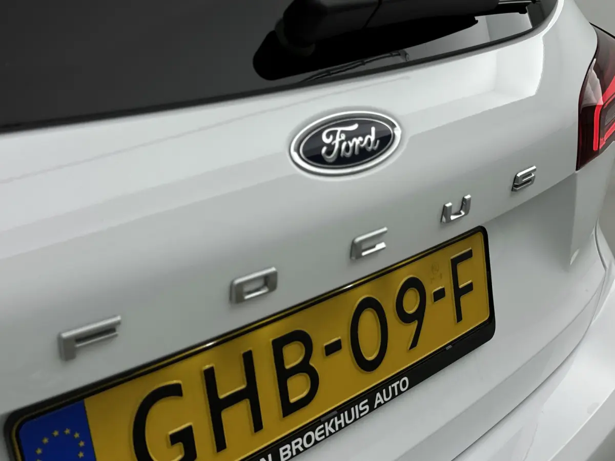 1.0 EcoBoost Hybrid ST Line | Automaat | 100% Dealer o.h. | Trekhaak | Winter-pack | LED | Apple carplay / andriod auto | Privacy-glass