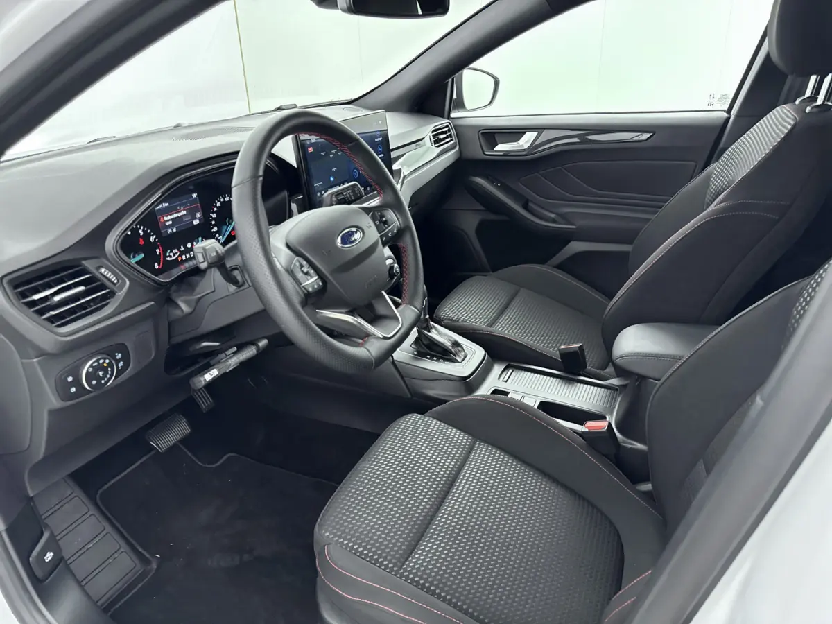 1.0 EcoBoost Hybrid ST Line | Automaat | 100% Dealer o.h. | Trekhaak | Winter-pack | LED | Apple carplay / andriod auto | Privacy-glass