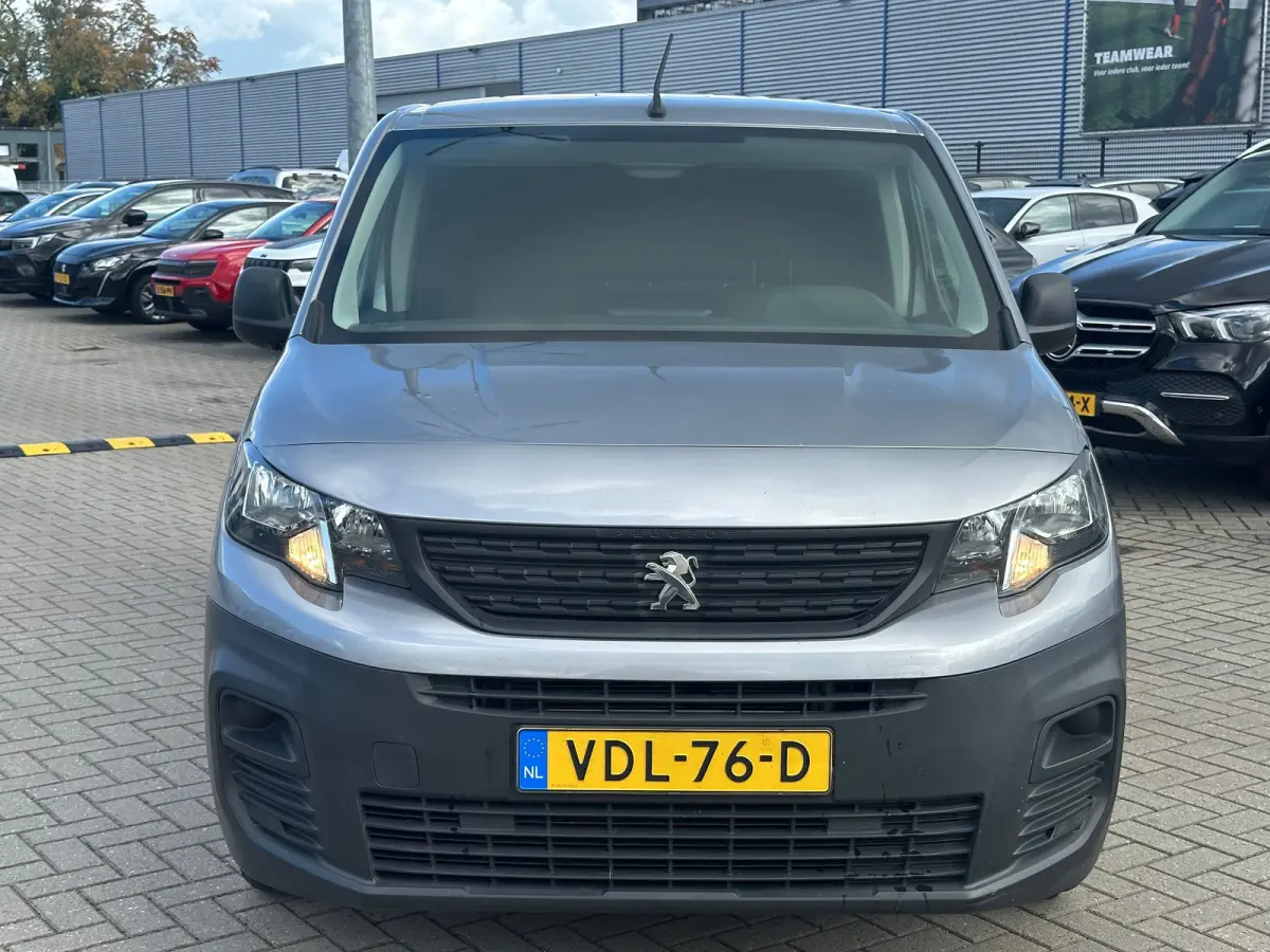 1.5 BlueHDI Pro Trekhaak | Houten Vloer | Airco | Cruise Control | Bluetooth | Airco | Bluetooth | Centrale deurvergrendeling met afstandsbediening