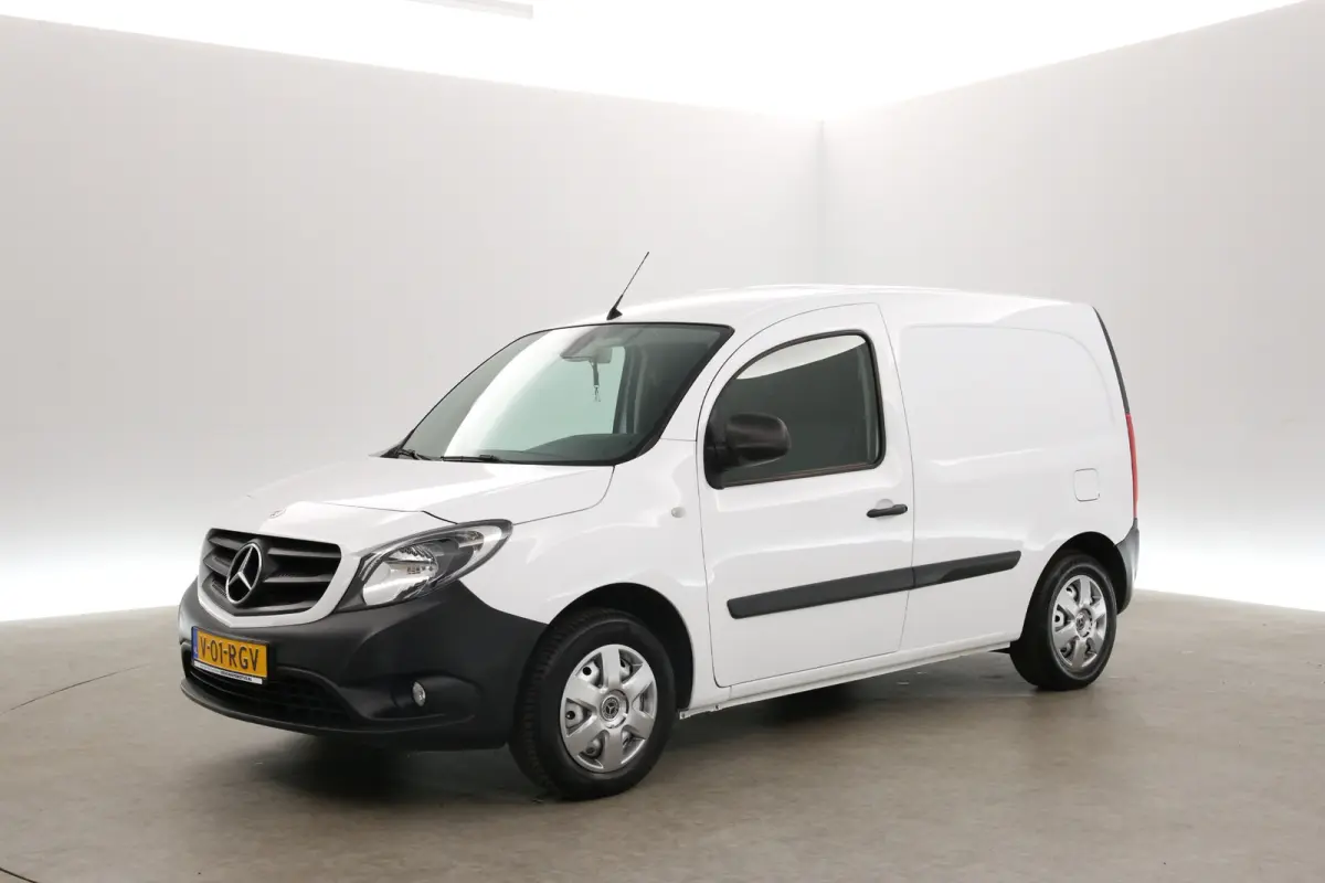 109 CDI 96PK | Airco | Cruise | 3 Zits | Trekhaak | Stoelverwarming