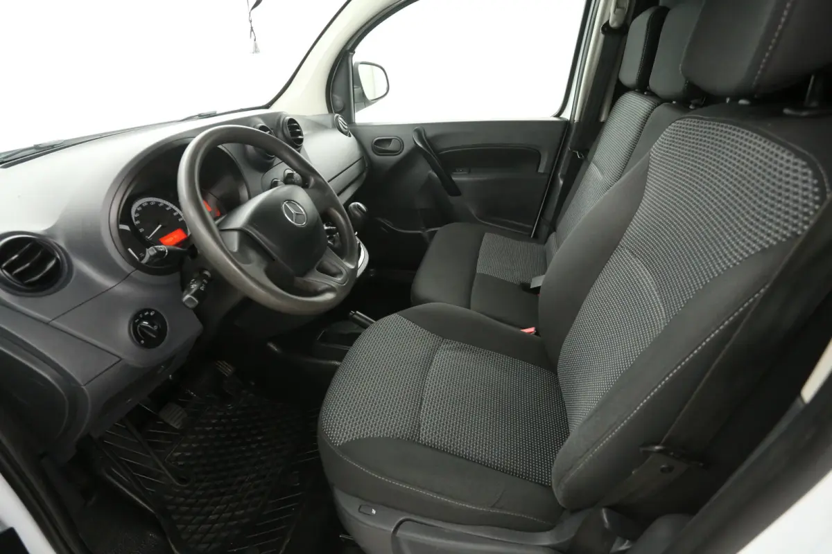 109 CDI 96PK | Airco | Cruise | 3 Zits | Trekhaak | Stoelverwarming
