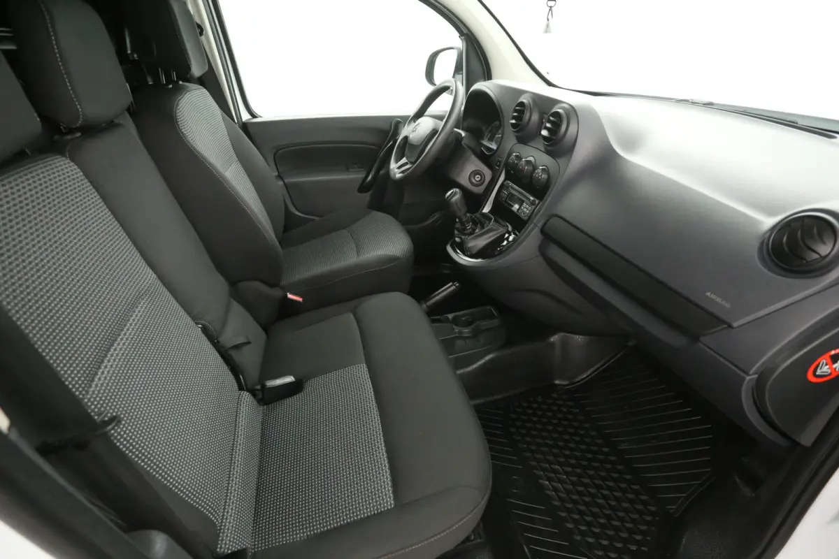 109 CDI 96PK | Airco | Cruise | 3 Zits | Trekhaak | Stoelverwarming