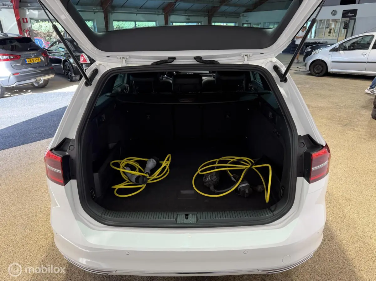 1.4 TSI GTE Highline PANO/LEDER