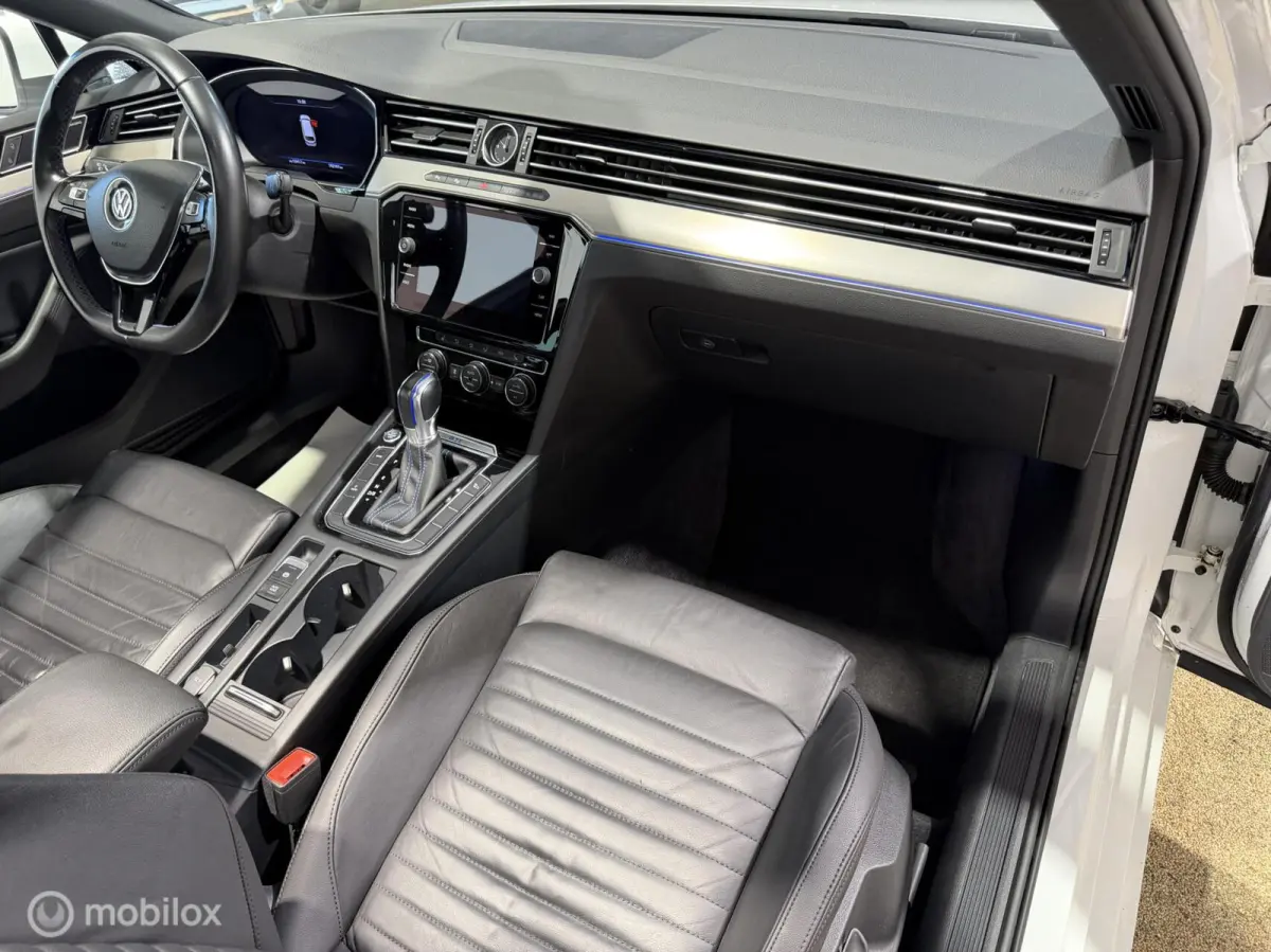 1.4 TSI GTE Highline PANO/LEDER