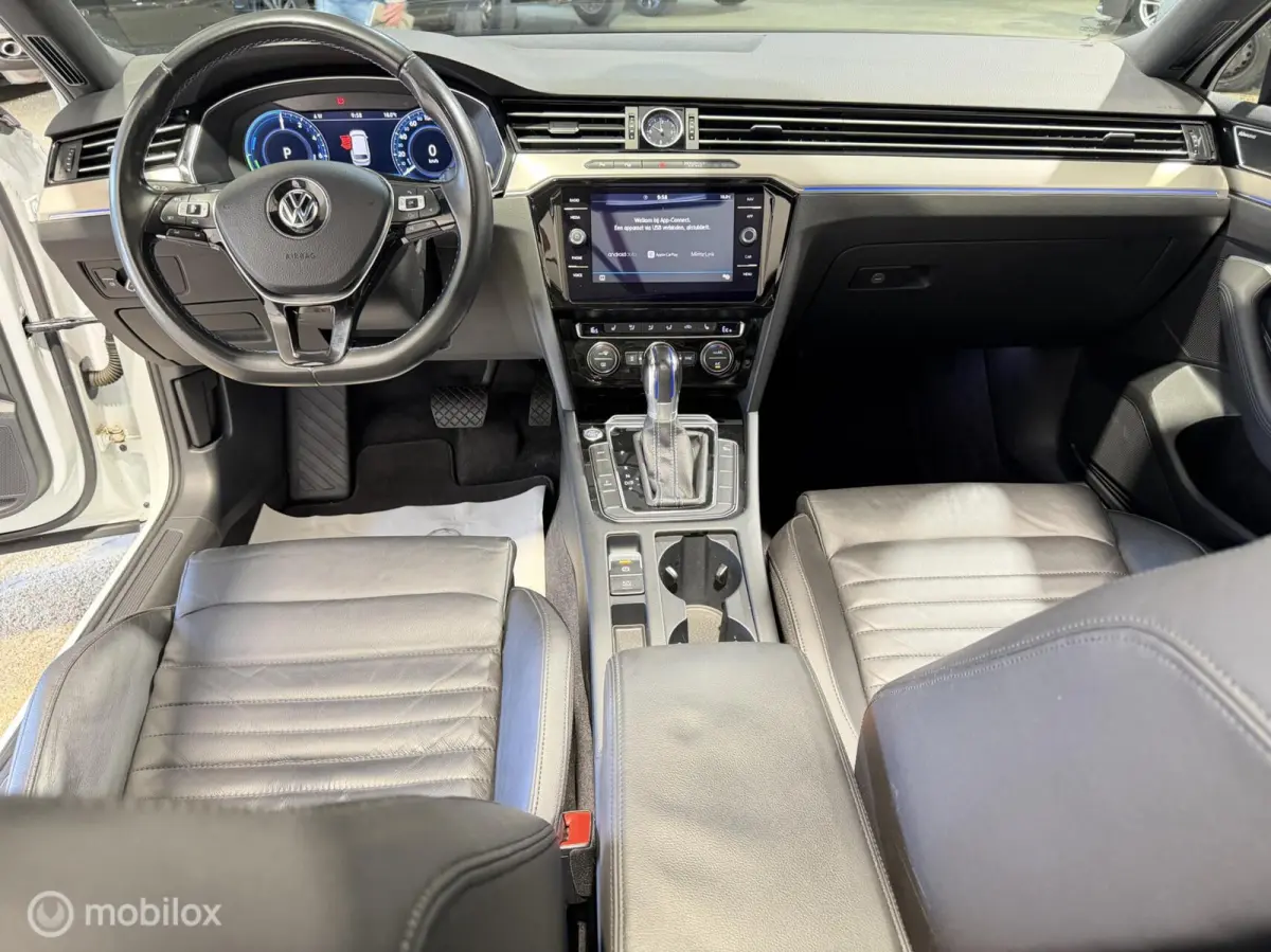 1.4 TSI GTE Highline PANO/LEDER