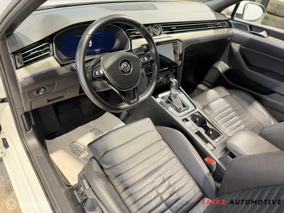 1.4 TSI GTE Highline PANO/LEDER