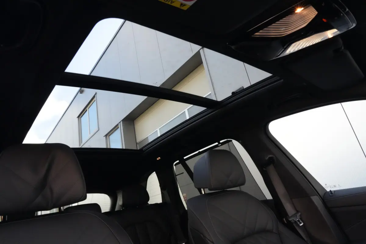 xDrive50e M Sport | 495 PK | PHEV | Pano | HUD | 360° | Softclose BMW X5 xDrive50e M Sport 495 PK Plug-in Hybrid met 3.0 zescilinder benzinemotor en 8-traps automatische transmissie, voorzi