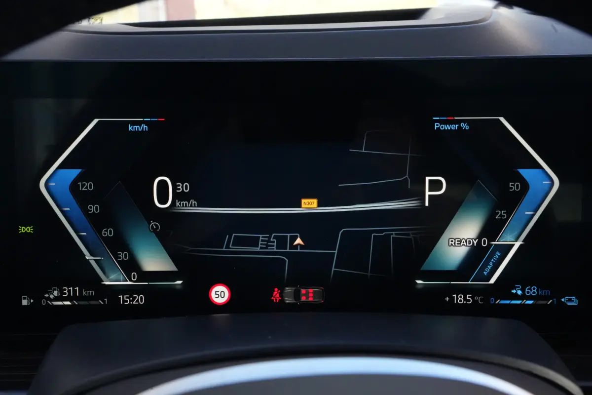 xDrive50e M Sport | 495 PK | PHEV | Pano | HUD | 360° | Softclose BMW X5 xDrive50e M Sport 495 PK Plug-in Hybrid met 3.0 zescilinder benzinemotor en 8-traps automatische transmissie, voorzi