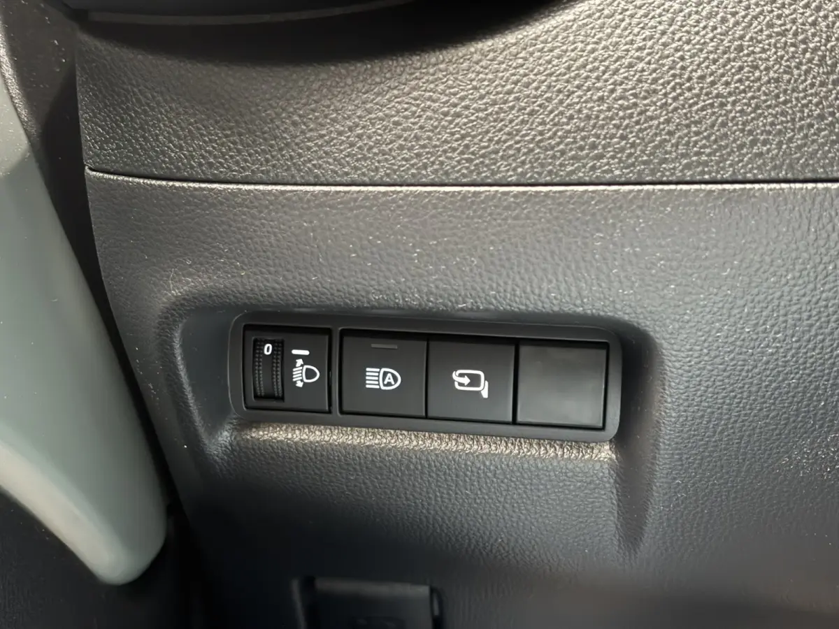 Hybrid 115 Pulse / Camera / Applecarplay/Androidauto / Parkeersensoren V+A / Stoelverwarming /