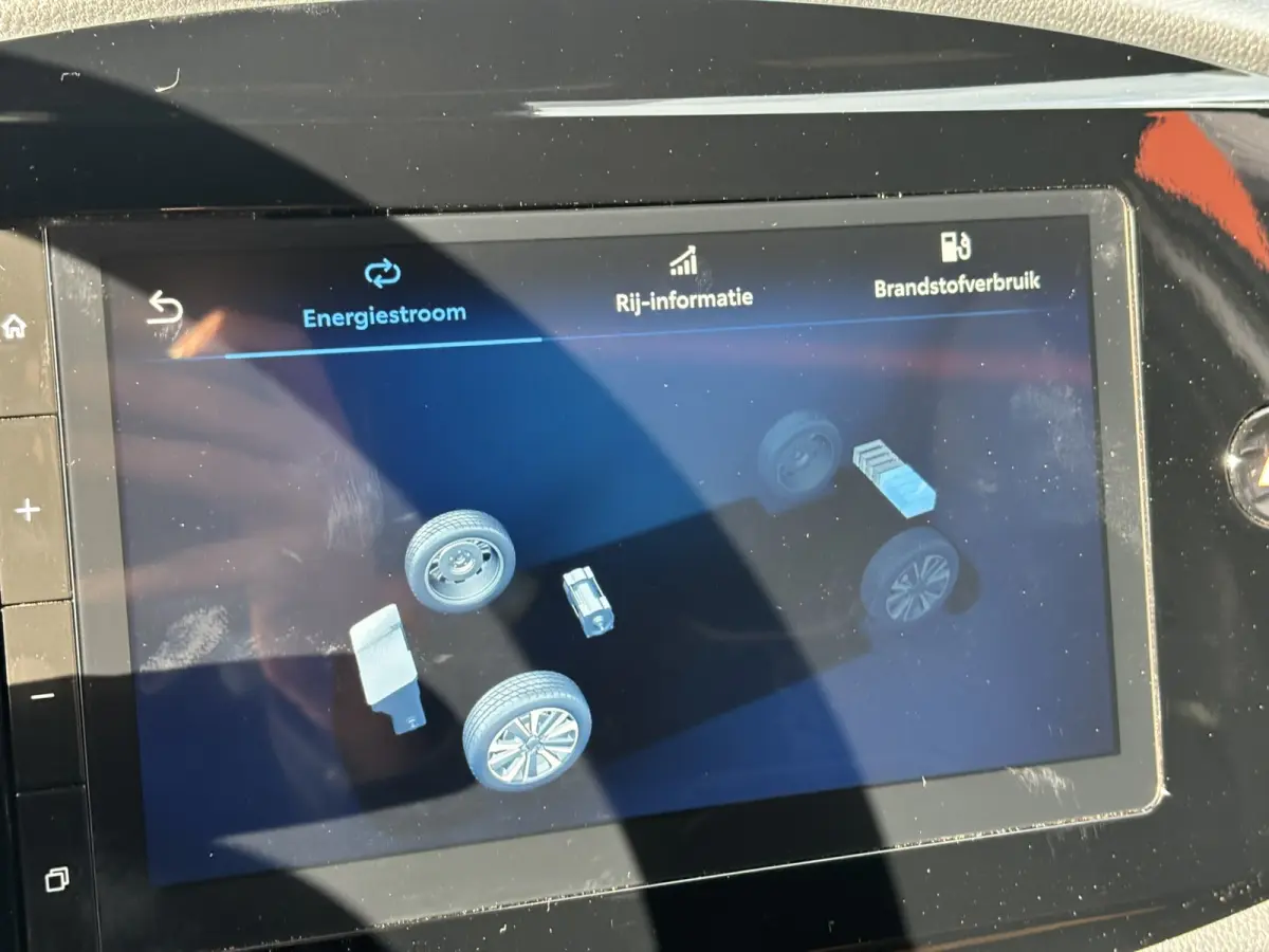 Hybrid 115 Pulse / Camera / Applecarplay/Androidauto / Parkeersensoren V+A / Stoelverwarming /
