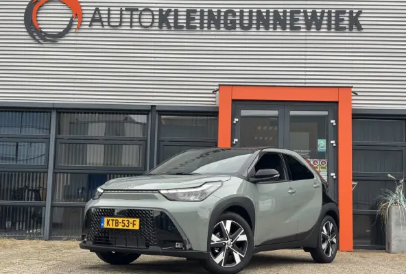 Hybrid 115 Pulse / Camera / Applecarplay/Androidauto / Parkeersensoren V+A / Stoelverwarming /