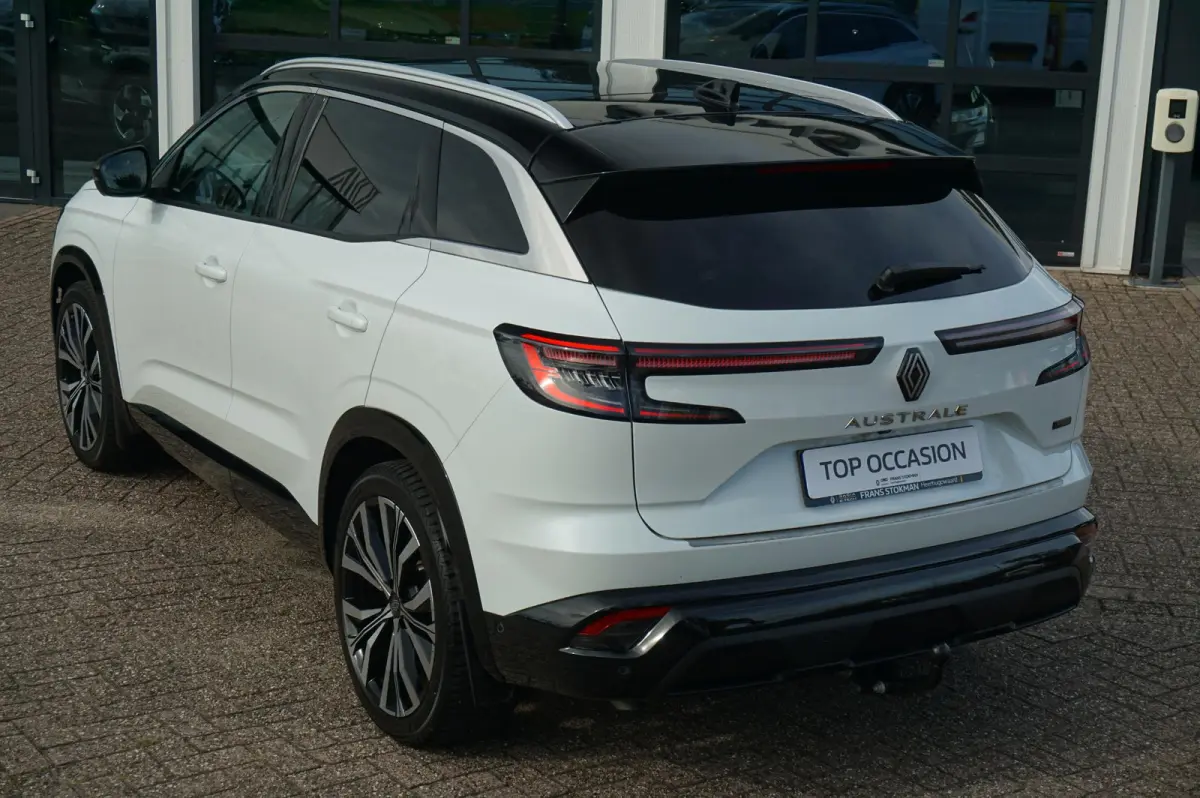1.2 E-Tech full hybrid 200 Iconic