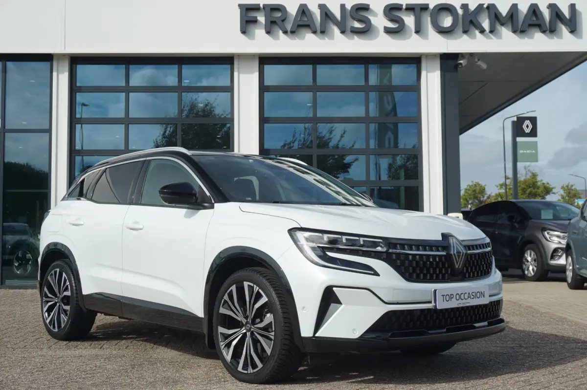 1.2 E-Tech full hybrid 200 Iconic