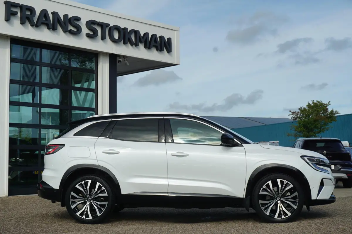 1.2 E-Tech full hybrid 200 Iconic