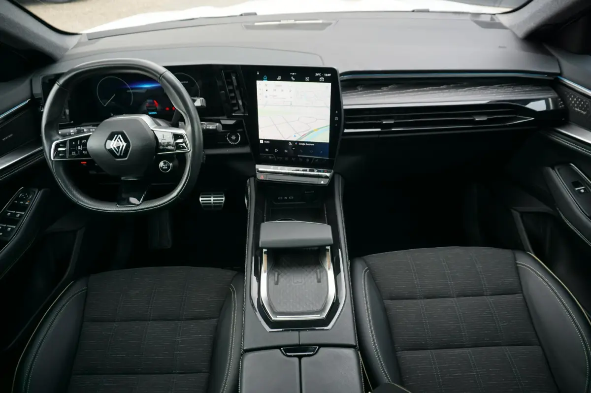 1.2 E-Tech full hybrid 200 Iconic