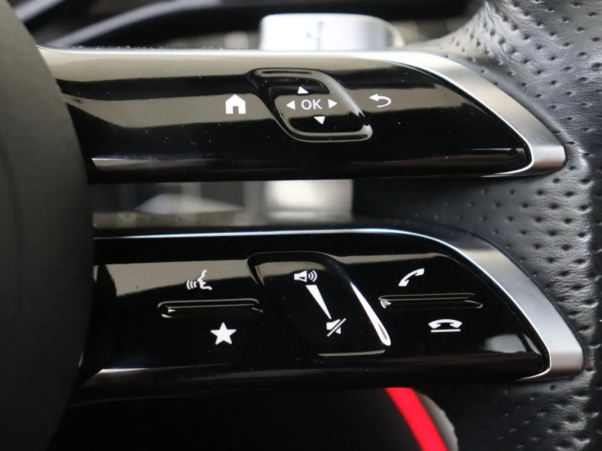 300 e AMG Line Limited /Panoramadak /Memory /HUD /360 Camera