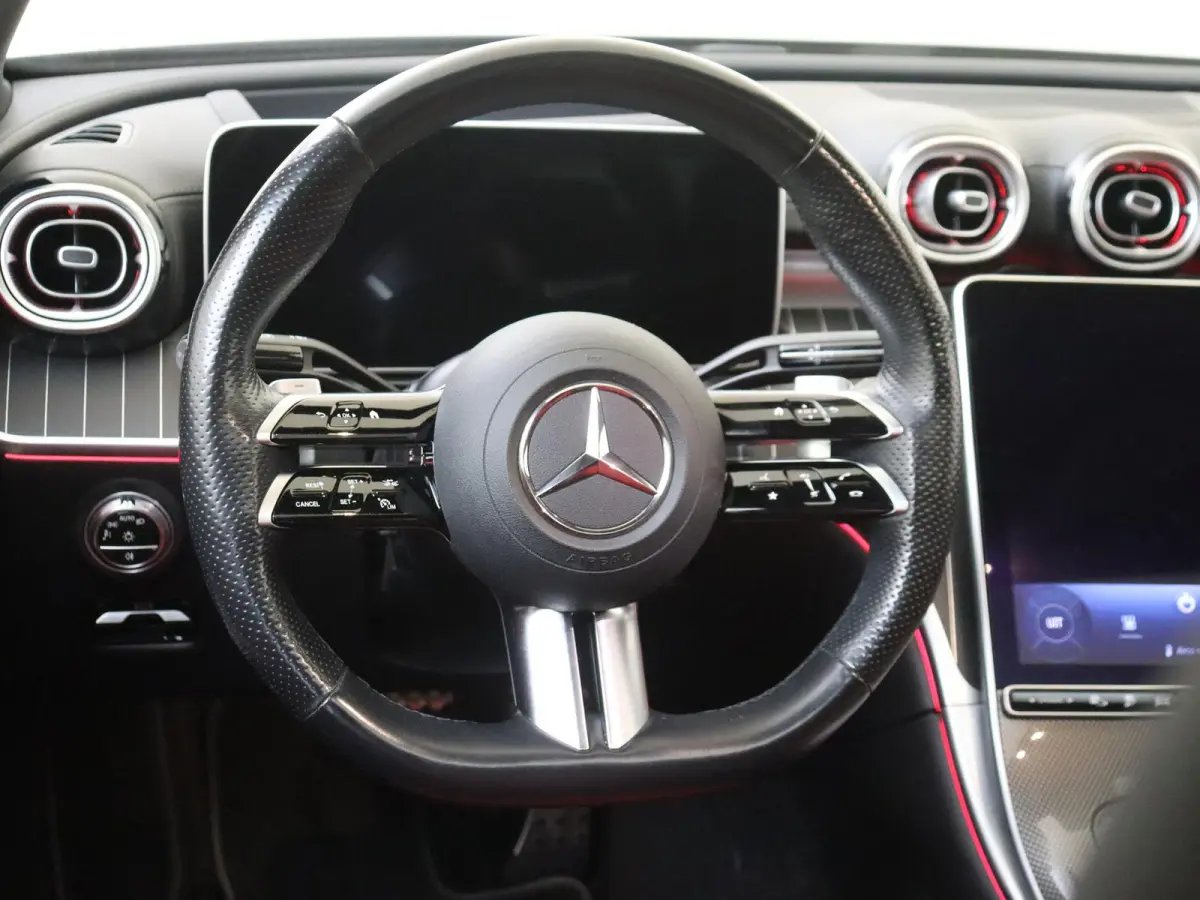 300 e AMG Line Limited /Panoramadak /Memory /HUD /360 Camera