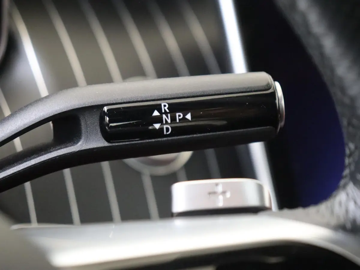 300 e AMG Line Limited /Panoramadak /Memory /HUD /360 Camera