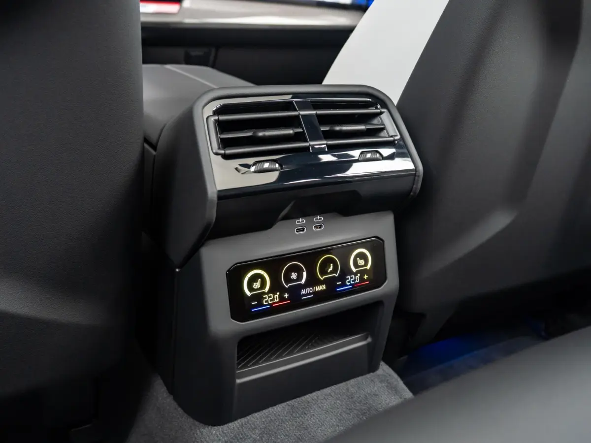 M5 | Comfort Access | Driving Assistant Proffesional | M Drive Professional | Bowers & Wilkins | Panoramadak | Neus PPF | Trekhaak