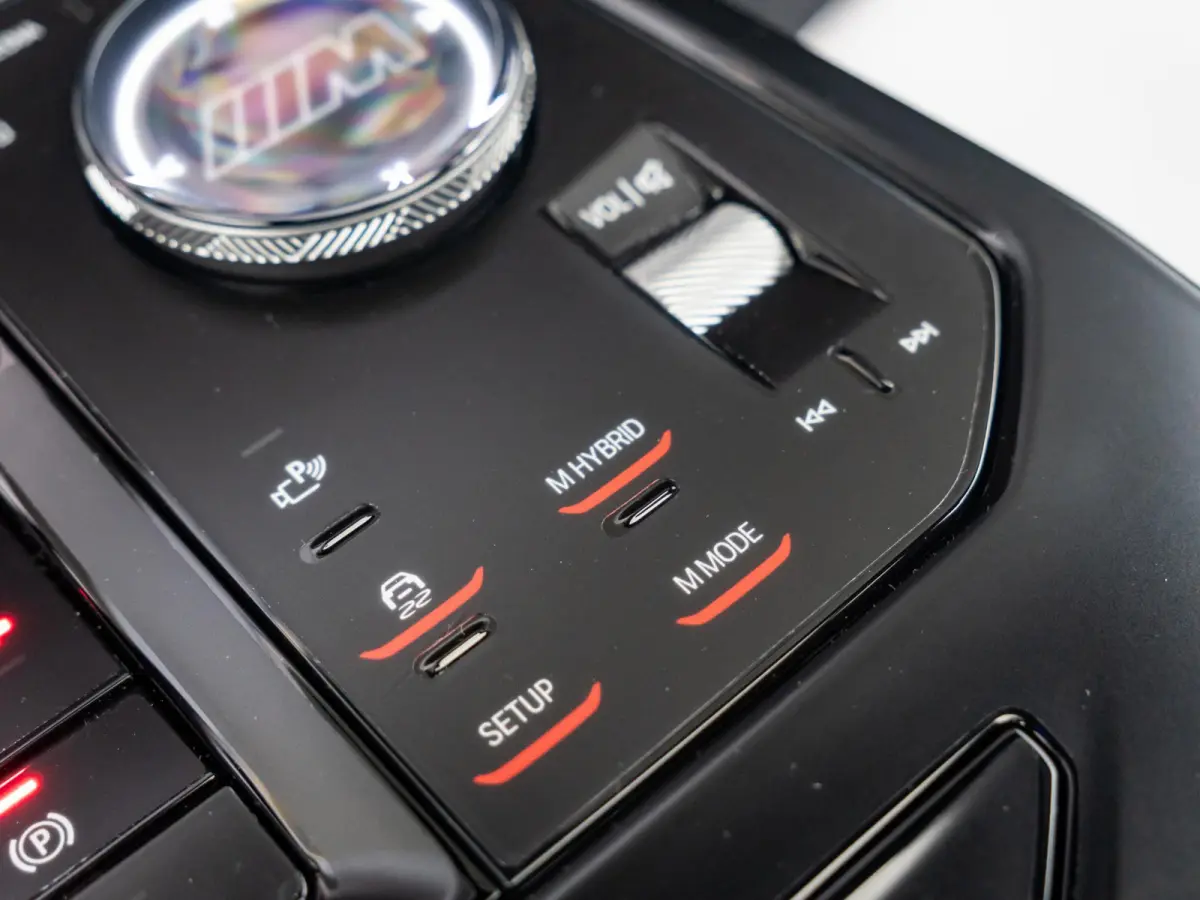 M5 | Comfort Access | Driving Assistant Proffesional | M Drive Professional | Bowers & Wilkins | Panoramadak | Neus PPF | Trekhaak