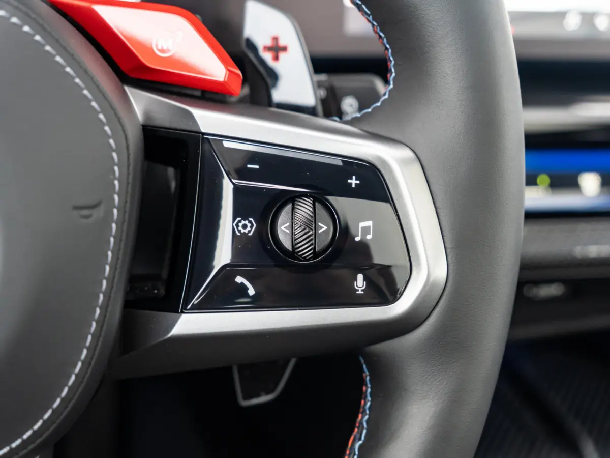 M5 | Comfort Access | Driving Assistant Proffesional | M Drive Professional | Bowers & Wilkins | Panoramadak | Neus PPF | Trekhaak