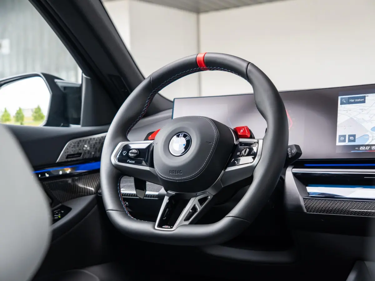 M5 | Comfort Access | Driving Assistant Proffesional | M Drive Professional | Bowers & Wilkins | Panoramadak | Neus PPF | Trekhaak