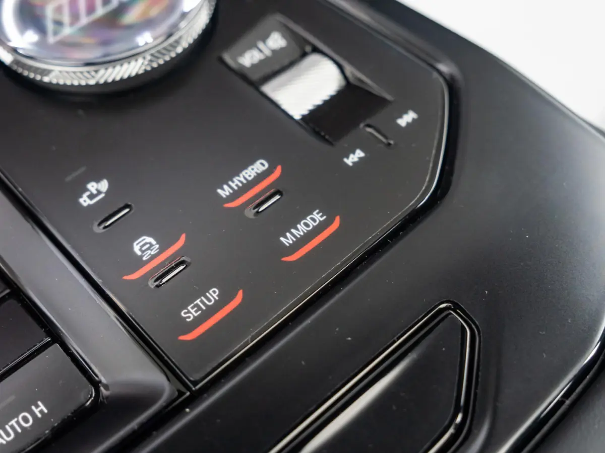 M5 | Comfort Access | Driving Assistant Proffesional | M Drive Professional | Bowers & Wilkins | Panoramadak | Neus PPF | Trekhaak