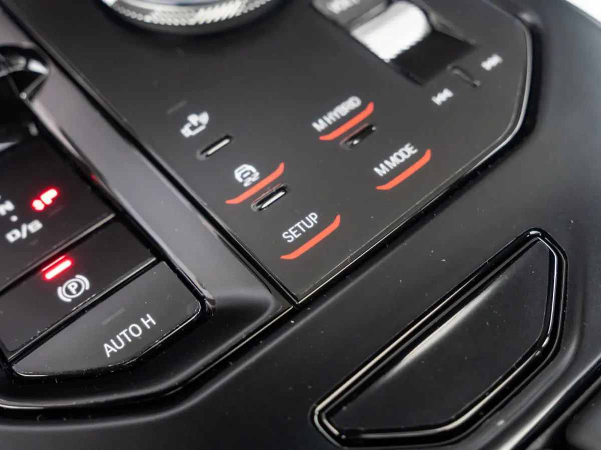 M5 | Comfort Access | Driving Assistant Proffesional | M Drive Professional | Bowers & Wilkins | Panoramadak | Neus PPF | Trekhaak
