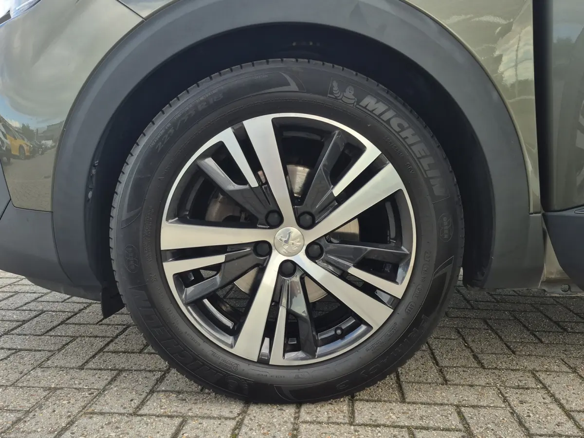 1.2 PureTech Allure Panoramadak | Camera | Parkeersensoren | Climate control | Extra getint glas |