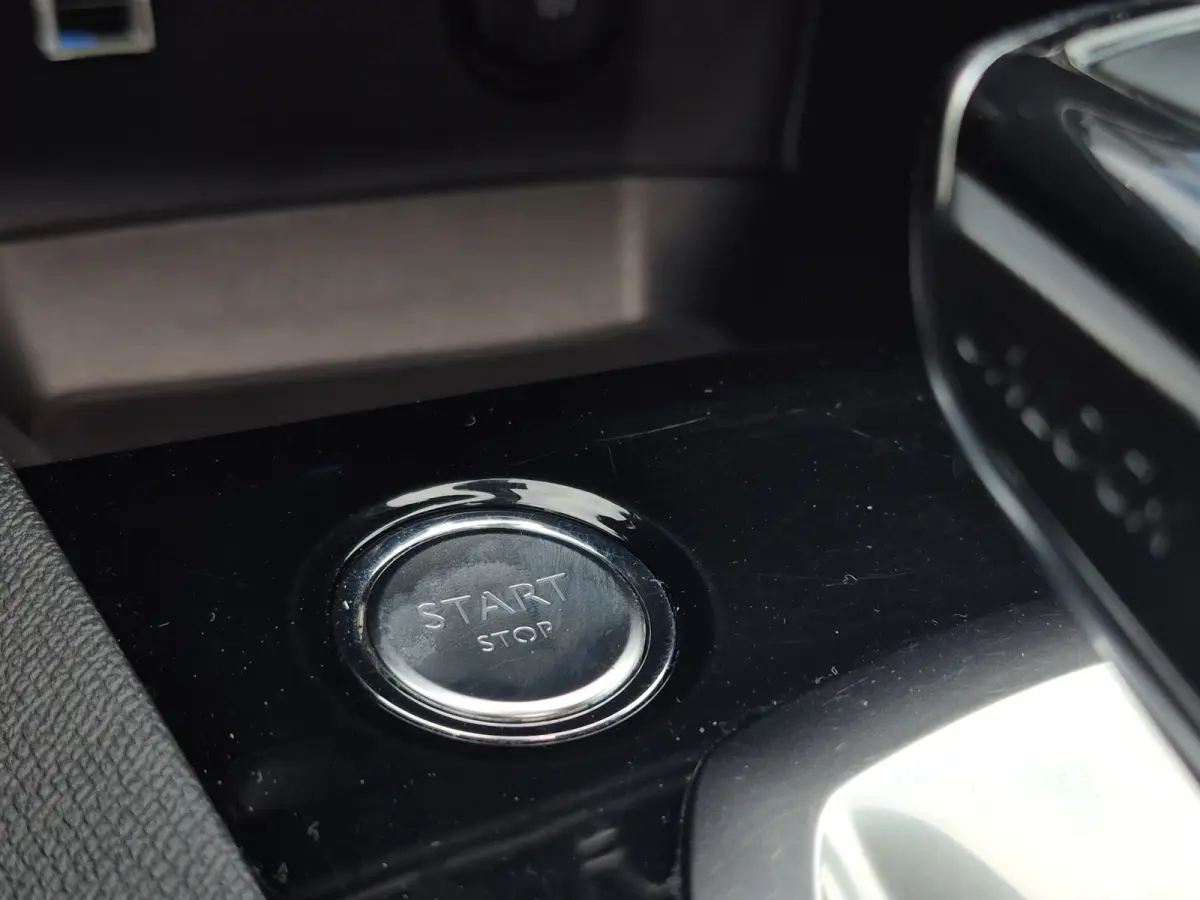 1.2 PureTech Allure Panoramadak | Camera | Parkeersensoren | Climate control | Extra getint glas |