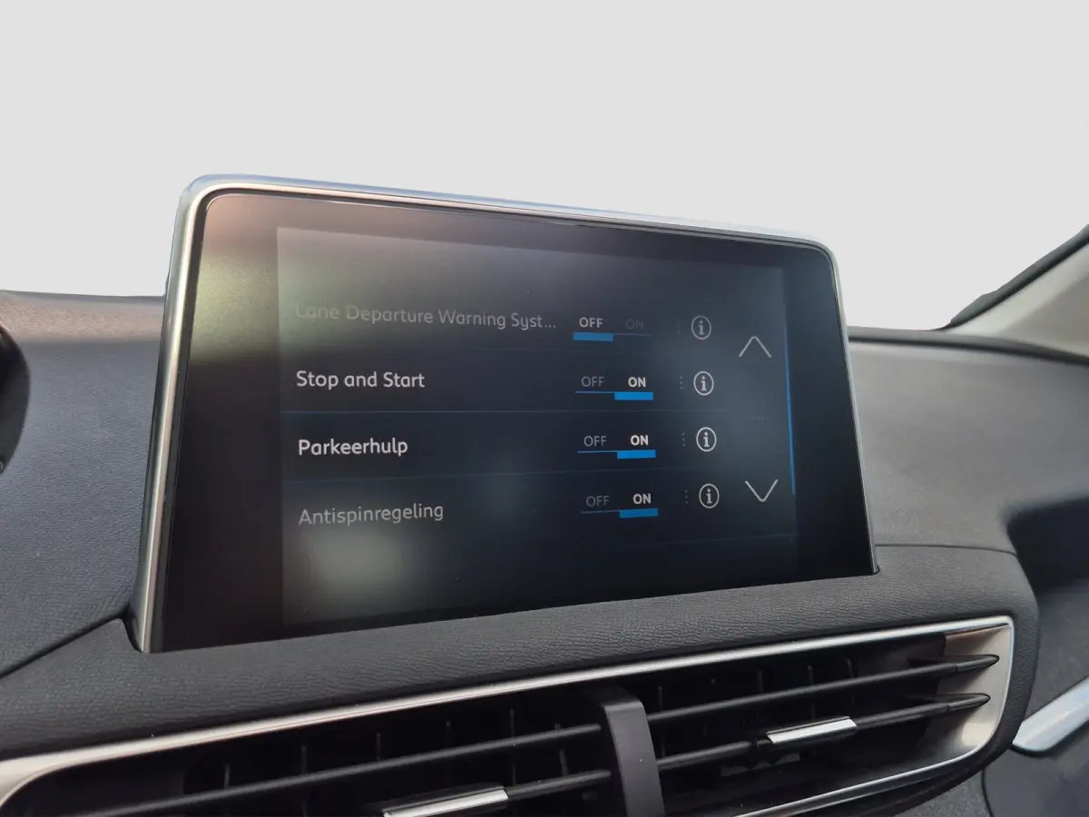 1.2 PureTech Allure Panoramadak | Camera | Parkeersensoren | Climate control | Extra getint glas |