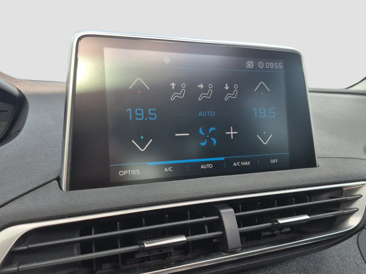 1.2 PureTech Allure Panoramadak | Camera | Parkeersensoren | Climate control | Extra getint glas |