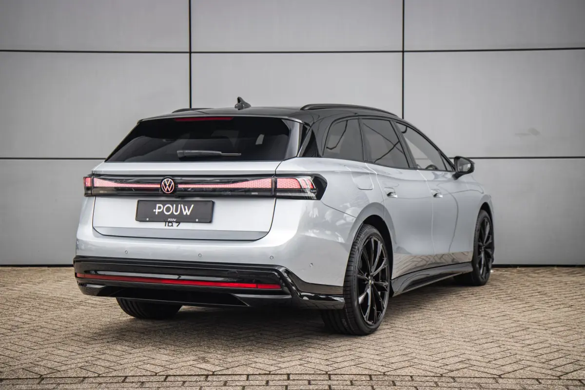 286pk Pro Limited Edition 77 kWh | Black Edition Pakket | Trekhaak Wegklapbaar | 21'' Velgen