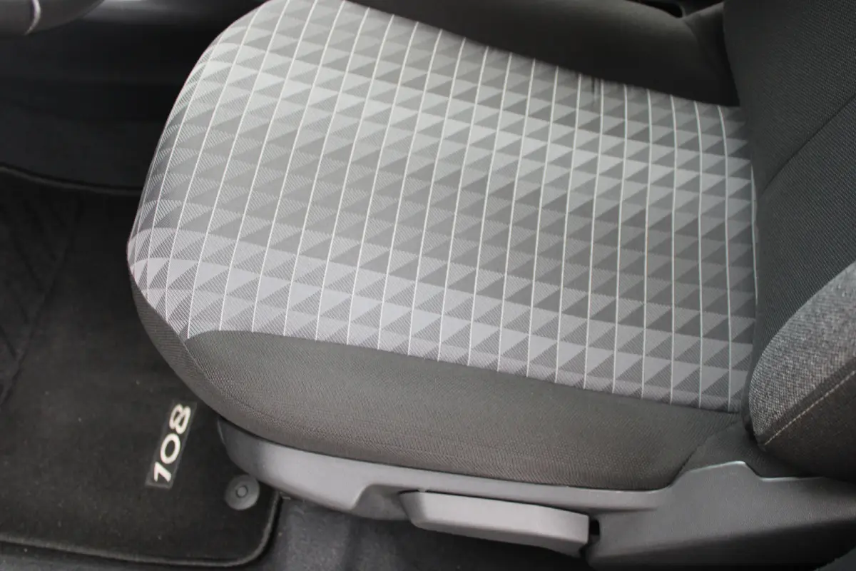 1.0 e-VTi Active | Airconditioning | LED | Bluetooth | Mistlampen | 2021 | 22.500km | Extra getinte ramen |