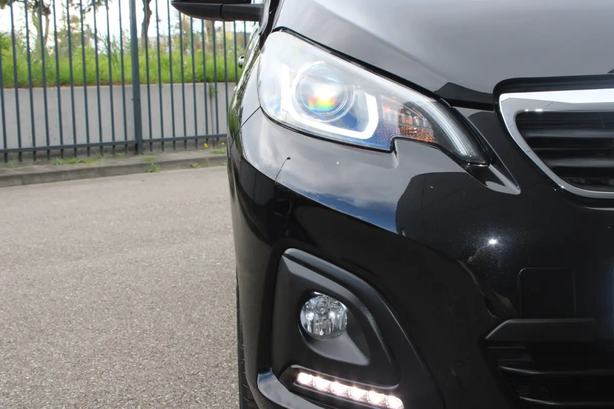 1.0 e-VTi Active | Airconditioning | LED | Bluetooth | Mistlampen | 2021 | 22.500km | Extra getinte ramen |