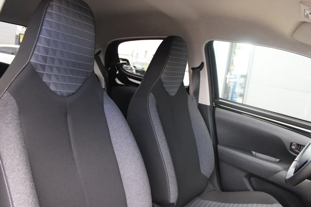 1.0 e-VTi Active | Airconditioning | LED | Bluetooth | Mistlampen | 2021 | 22.500km | Extra getinte ramen |