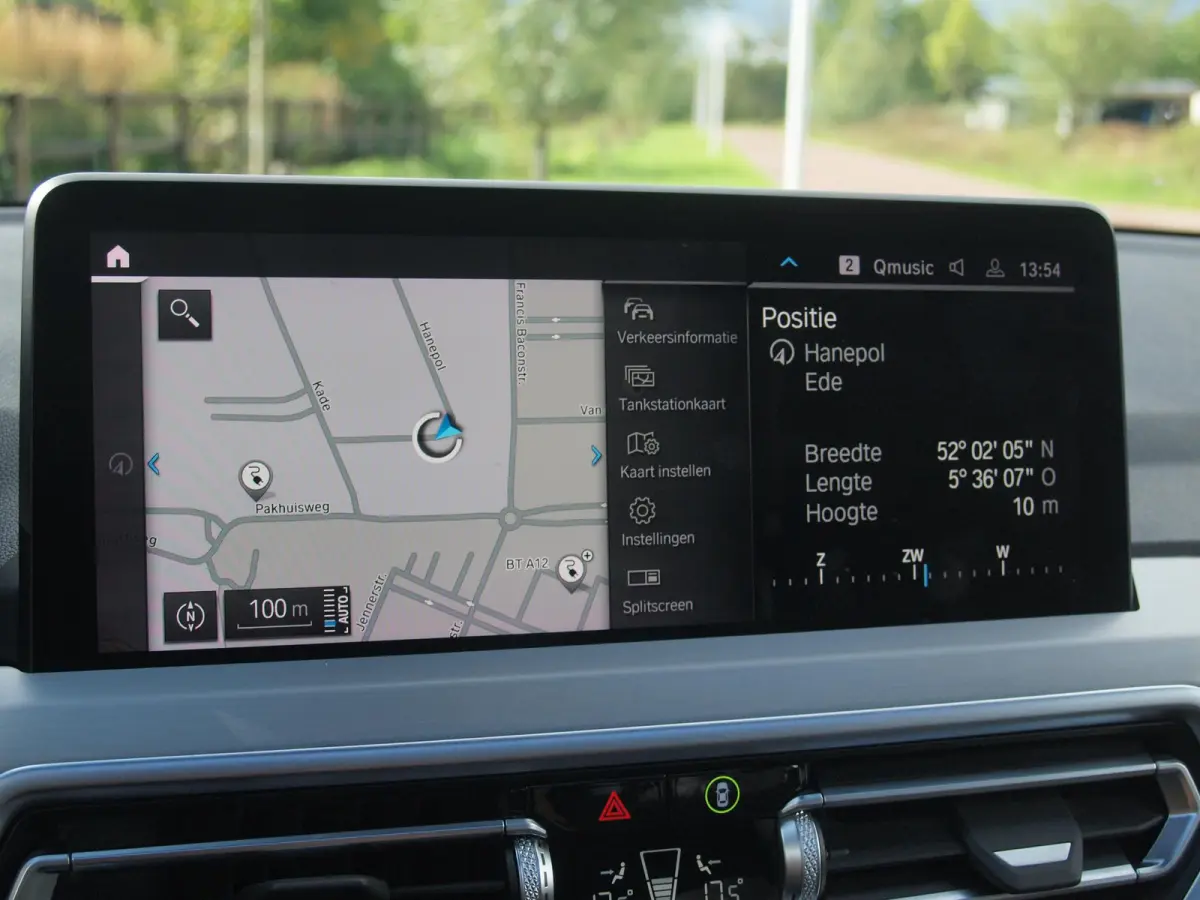 xDrive30e Business Edition Plus | M-Pakket | Panoramadak | Trekhaak | Head-Up Display | 360 Camera | Sfeerverlichting | LED-Laser |