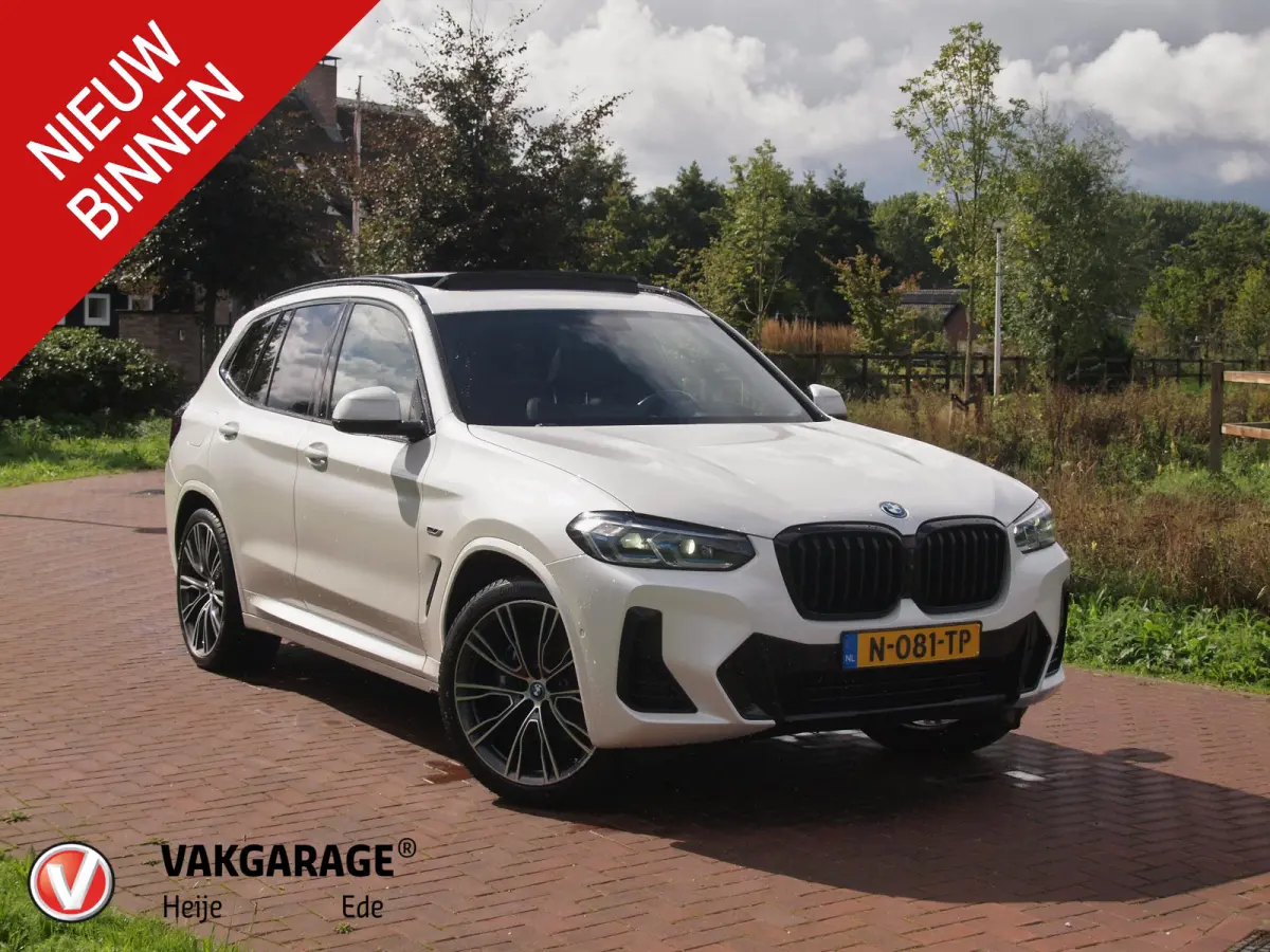 xDrive30e Business Edition Plus | M-Pakket | Panoramadak | Trekhaak | Head-Up Display | 360 Camera | Sfeerverlichting | LED-Laser |