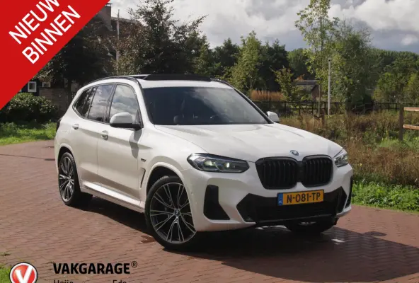 xDrive30e Business Edition Plus | M-Pakket | Panoramadak | Trekhaak | Head-Up Display | 360 Camera | Sfeerverlichting | LED-Laser |