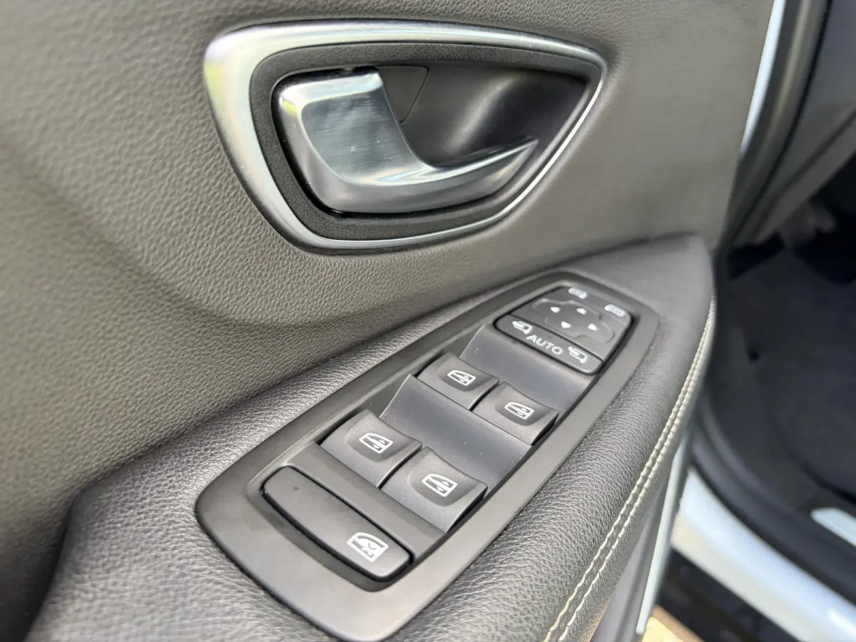 1.3 TCe Bose